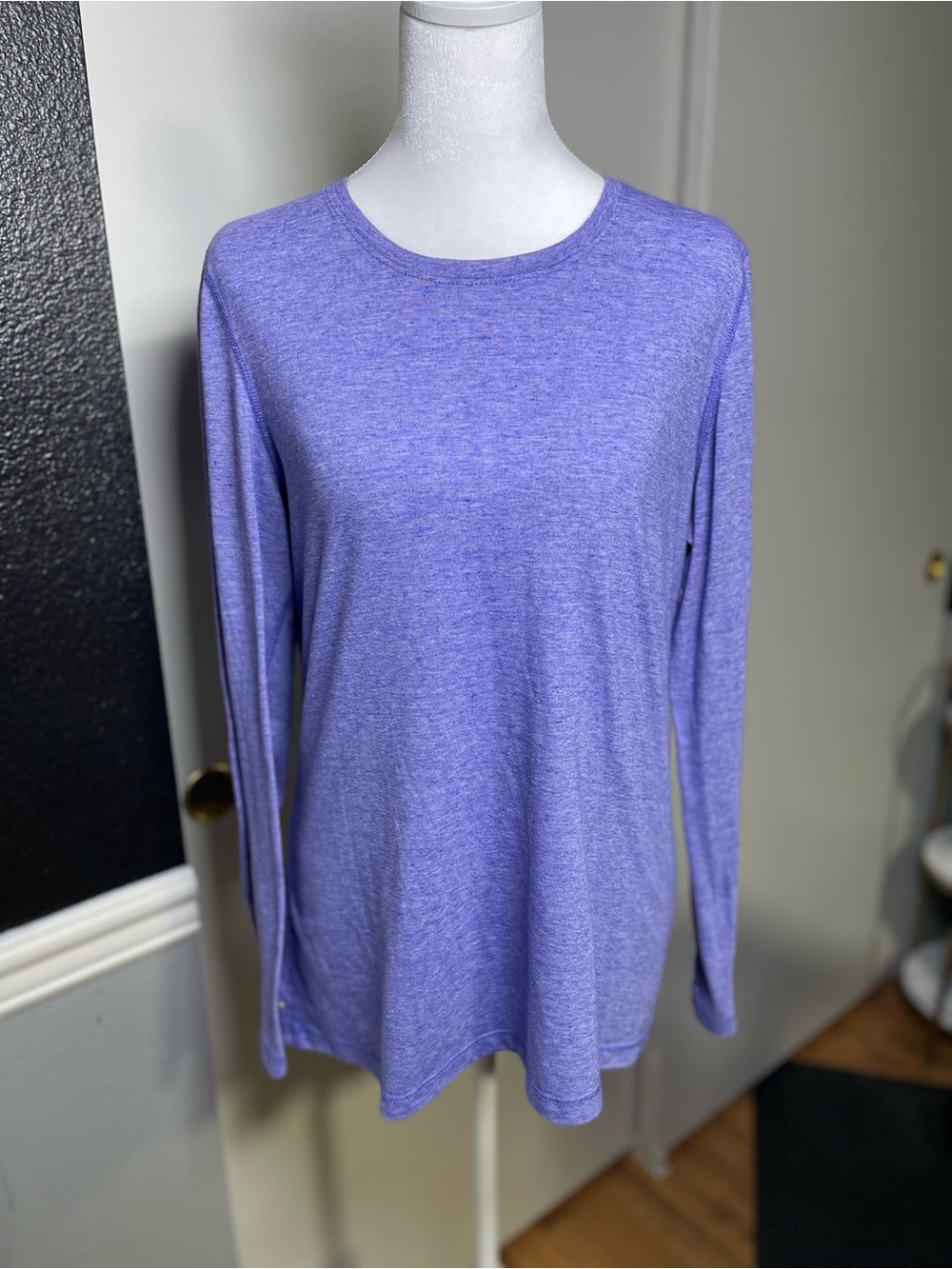 Danskin Now Heathered Lavender Long-Sleeve Crewneck Top
